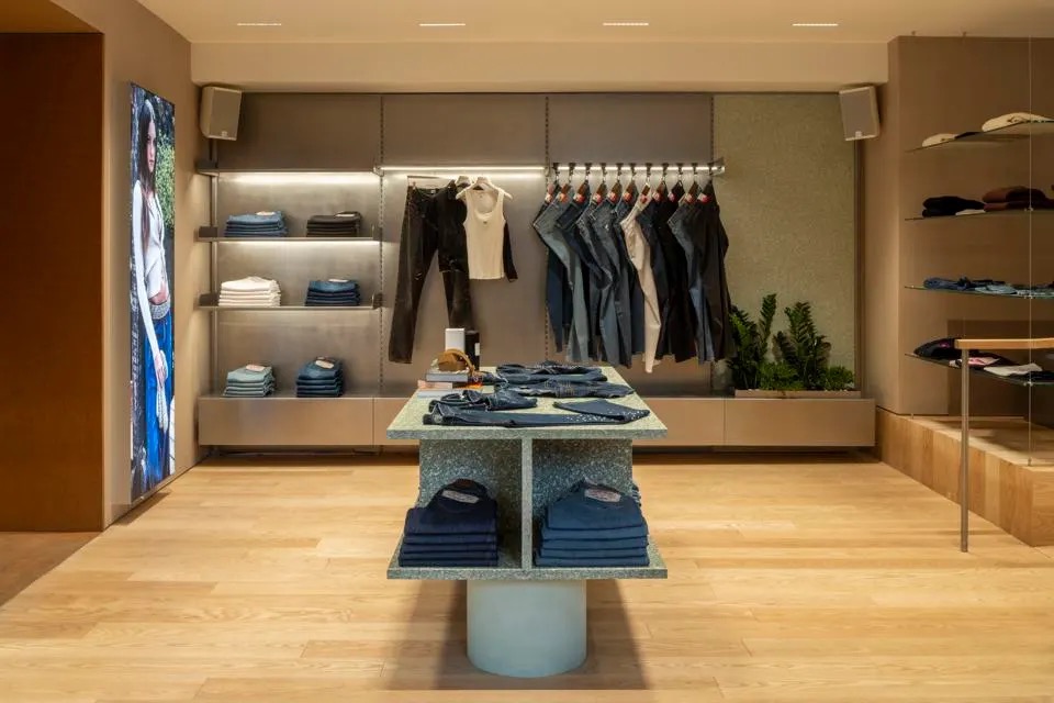 guess store